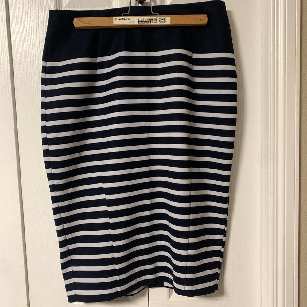 H&M Navy and White pencil skirt